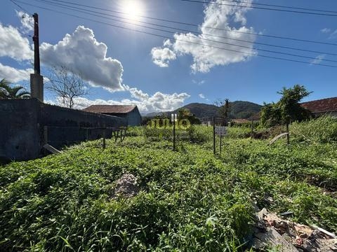 Terreno escriturado com 270m² à venda em Mongaguá
