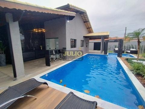 Casa à venda em Itanhaém, Loty, com 3 quartos, com 110 m²