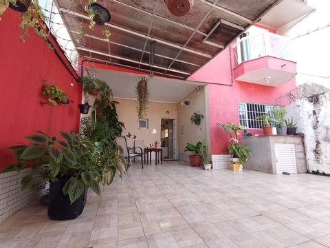 Sobrado à venda em Mongaguá, Vera Cruz, com 3 quartos, com 142.86 m²