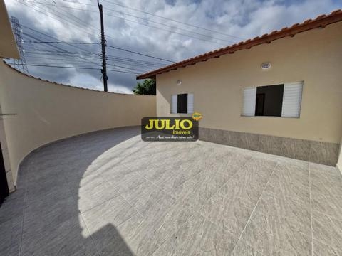 Comprar Casa em Mongaguá – Agenor de Campos com Piscina e 3 Vagas