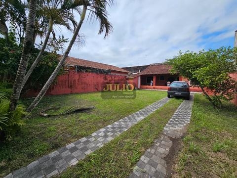🏡 Casa à Venda em Mongaguá – 2 Dorms, Terreno Amplo e Área de Lazer 🌴