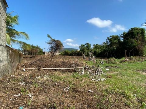 Terreno à venda em Mongaguá, Balneário Itaguai, com 150 m²