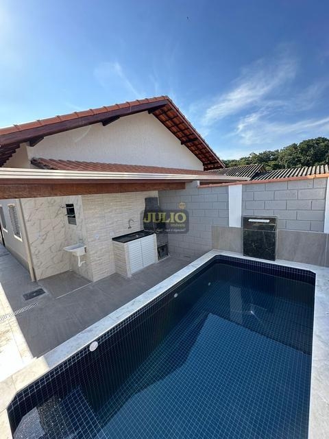 CASA NOVA COM PISCINA À VENDA NO BAIRRO NOSSA SENHORA DO SION EM ITANHAÉM