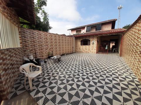 Sobrado à venda em Mongaguá, Flórida Mirim, com 3 quartos, com 156.01 m²