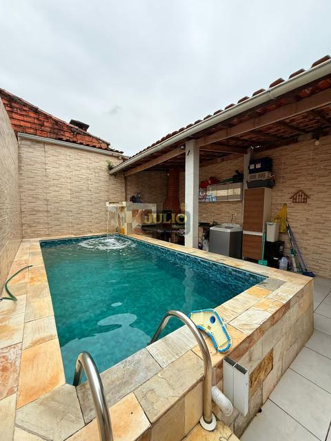 Sobrado à venda em Mongaguá, Jussara, com 3 quartos, com 144.75 m²