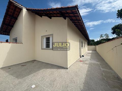 Casa à venda em Itanhaém, Balneário Gaivotas, com 2 quartos, com 60 m²
