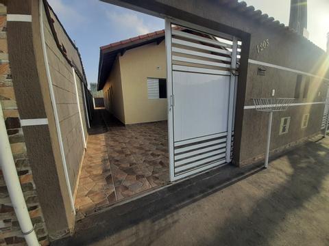 Casa à venda em Itanhaém, Nova Itanhaém, com 2 quartos, com 55 m²